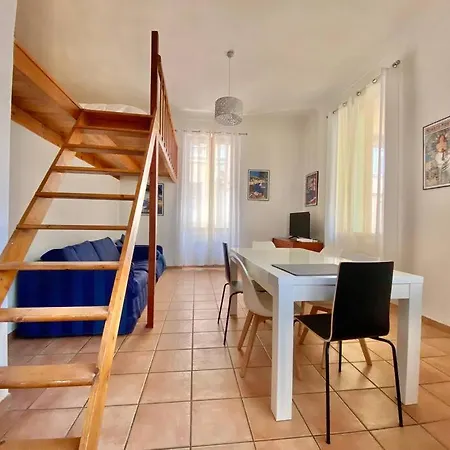Rue Jeanne, Cosy, Proche Gare Mentona